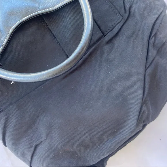 BADGLEY MISCHKA BLACK LEATHER BAG WITH SILVER AND GOLD TONED HARDWARE & BRANDING - Picture 11 of 16